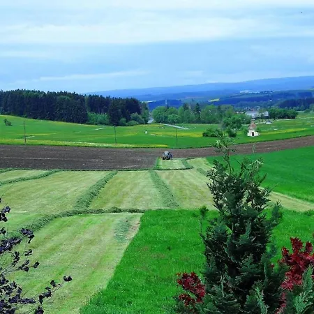 In G Tenbach With Nearby Forest Апартаменты Фуртванген